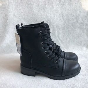 Universal Thread Womens size 7 Black Kamryn Lace Up ZIP Combat Boots